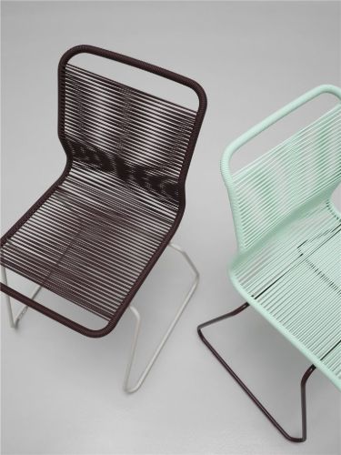 Montana Panton One Lounge Stol SH: 40 cm - Black Red/Marylinn