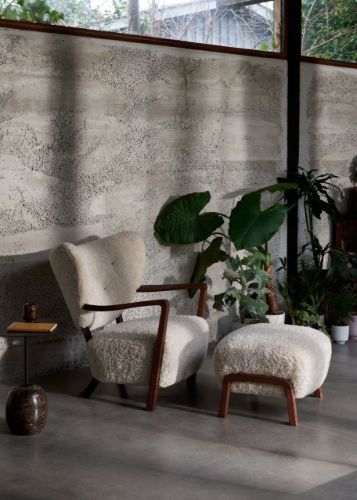 &Tradition Wulff Pouf ATD3 SH: 39 cm - Sheepskin Honey/Walnut