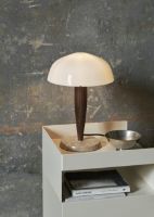 Billede af &Tradition Herman SHY3 Bordlampe H: 36 cm - Walnut/Cream Marble