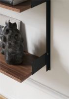 Billede af New Works Chamber Shelf 450 46x163,5 cm - Walnut/Black