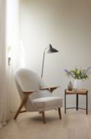Billede af Warm Nordic Wingman Lounge Chair SH: 42 cm - Baru 0120 Light Stone Grey/Oiled Oak