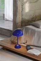 Billede af &Tradition Flowerpot VP9 Bordlampe H: 29,5 cm - Cobalt Blue