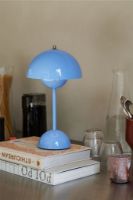 Billede af &Tradition Flowerpot VP9 Bordlampe H: 29,5 cm - Swim Blue