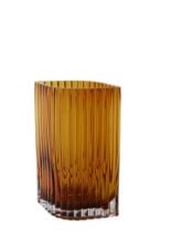 Billede af AYTM Folium Vase H: 25 cm - Amber