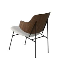 Billede af Audo Copenhagen The Penguin Lounge Chair  SH: 42 cm - Walnut/Hallingdal Grey