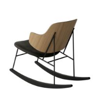 Billede af Audo Copenhagen The Penguin Rocking Chair SH: 42 cm - Natural Oak/Leather Black