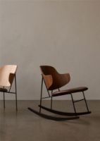 Billede af Audo Copenhagen The Penguin Rocking Chair SH: 42 cm - Walnut/Hallingdal Grey