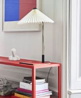 Billede af HAY Matin Table Lamp 380 Large Ø: 38 cm - Bright Red / Brass FORUDBESTIL: SLUT MAJ 2024