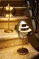 Billede af GUBI Multi-Lite Portable Lampe H: 30 cm - Brass FORUDBESTIL: START JUNI 2024