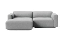 Billede af &Tradition Develius 2 Pers. Sofa med lav arm og Venstrevendt Chaiselong L: 220 cm - Hallingdal 130