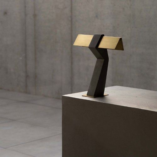 DCW Editions TAU Bordlampe H: 45,8 cm - Guld 
