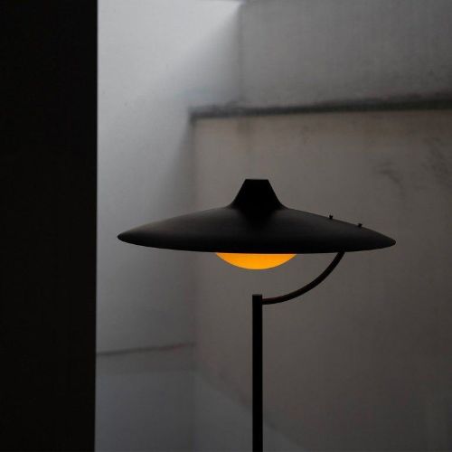 DCW Editions Biny Gulvlampe H: 159,8 cm - Black