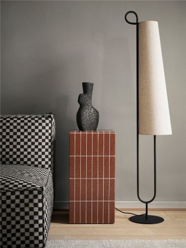 Ferm Living Ancora Gulvlampe H: 150 cm - Black/Natural 