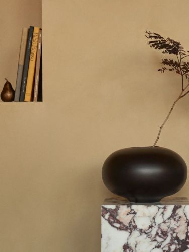 Audo Copenhagen Surround Vase H: 17,5 cm - Mango Wood/Brown
