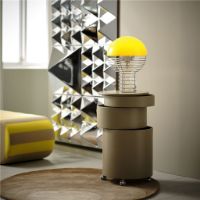 Billede af Verpan Wire Table Lamp Ø: 30 cm - Chrome/Yellow FORUDBESTIL: START JULI 2024