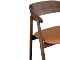 Billede af Andersen Furniture AC2 Sædepolstret Spisebordsstol SH: 44 cm - Eg Røget/Cognac Læder