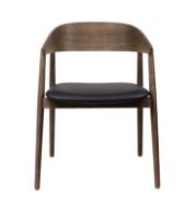 Billede af Andersen Furniture AC2 Sædepolstret Spisebordsstol SH: 44 cm - Eg Røget/Sort Læder