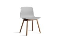 Billede af HAY AAC 12 About A Chair SH: 46 - Lacquered Solid Walnut/Concrete Grey