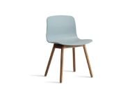 Billede af HAY AAC 12 About A Chair SH: 46 - Lacquered Solid Walnut/Dusty Blue