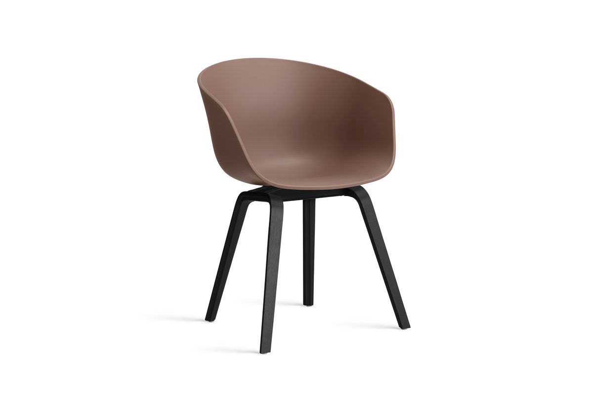 Billede af HAY AAC 22 About A Chair SH: 46 cm - Black Lacquered Oak Veneer/Soft Brick