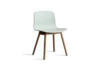 Billede af HAY AAC 12 About A Chair SH: 46 - Lacquered Solid Walnut/Dusty Mint