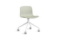 Billede af HAY AAC 14 About A Chair SH: 46 cm - White Powder Coated Aluminium/Pastel Green