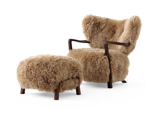 &Tradition Wulff ATD2 Lounge Chair Inkl. Pouf  - Walnut / Sheepskin Honey