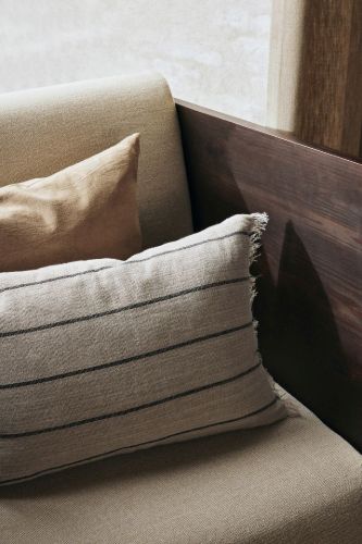 Ferm Living Calm Cushion 40x60 cm - Camel/Black