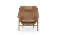 Billede af Normann Copenhagen Drape Loungestol Høj m. nakkestøtte Eg H: 103 cm - Ultra Leather Brandy/Ultra Leather Brandy