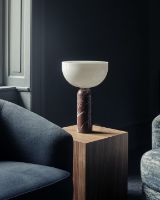 Billede af New Works Kizu Table Lamp Ø: 30 cm - Rosso Levanto Marble / White Acrylic