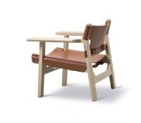 Billede af Fredericia Furniture 2226 Den Spanske Stol af Børge Mogensen SH: 33 cm - Cognac Læder/Olieret Eg