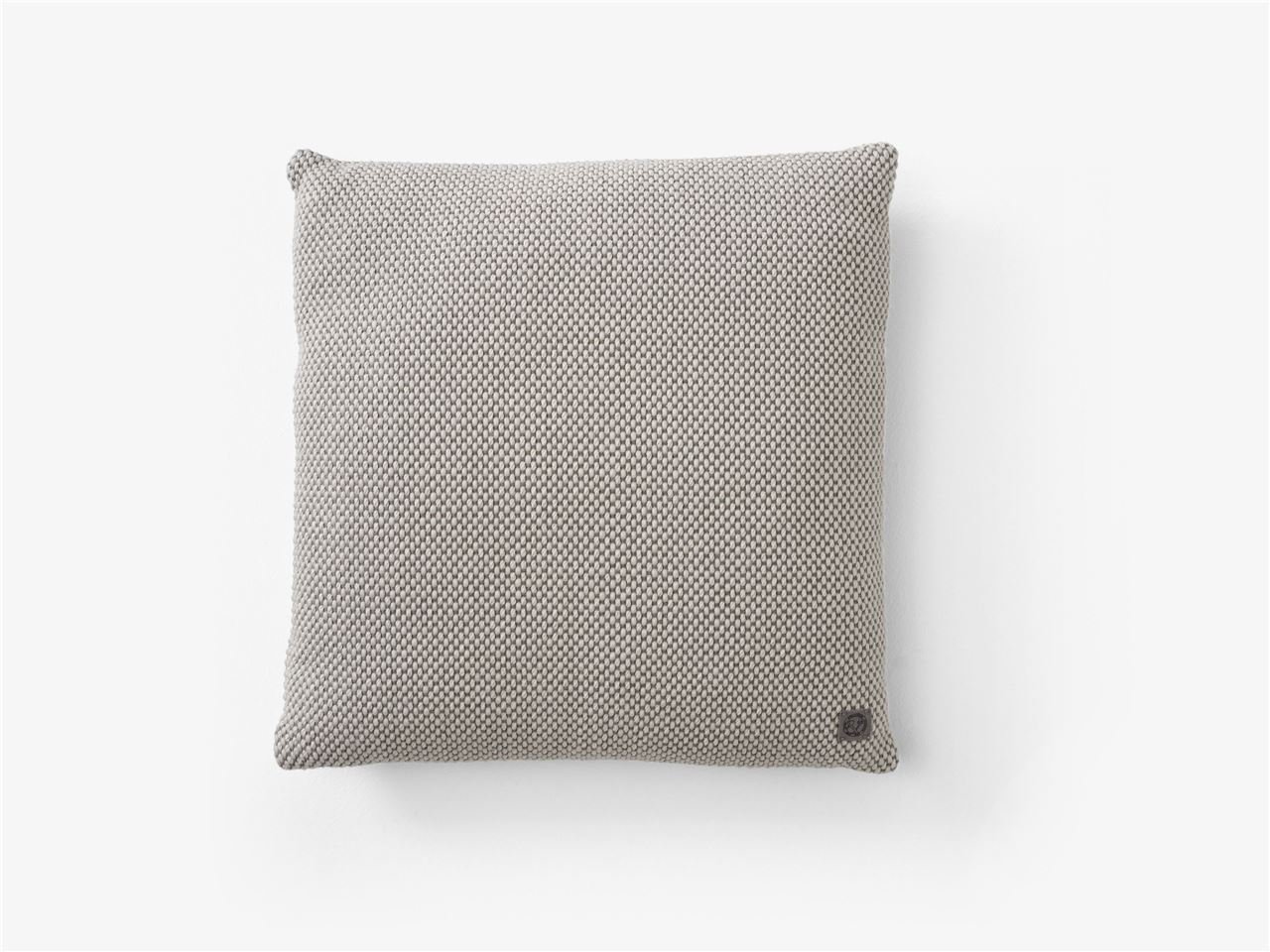 Billede af &Tradition Collect SC28 Weave Cushion 50x50 cm - Almond