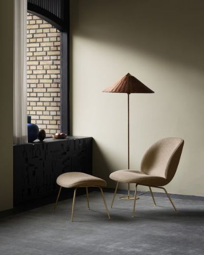 GUBI Beetle Ottoman Fodskammel - Brass Base / Around Bouclé