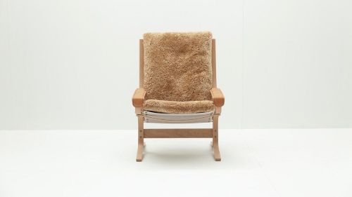 LK Hjelle Siesta Ovis Lænestol Høj Med Armlæn - Nature/Sheepskin Maple