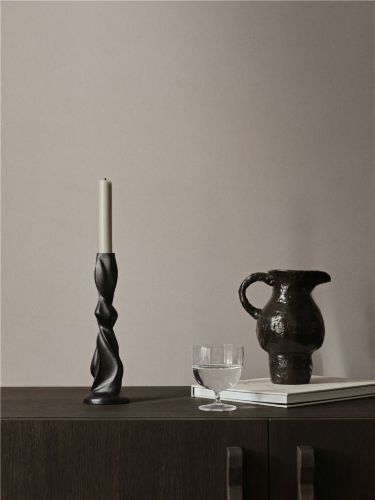 Ferm Living Gale Candle Holder Medium H: 25,4 cm - Blackened Aluminium