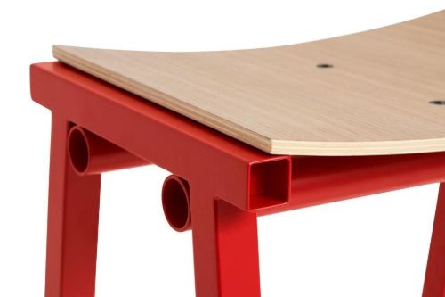 HAY Taburete 8 Bar Stool High - Signal Red Powder Coated Base/Lacquered Oak Veneer