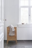 Billede af Form & Refine A Line Laundry Box 43x32,5 cm - Oiled Oak