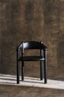 Billede af GUBI Daumiller Armchair SH: 45 cm - Brown Black Pine