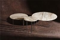 Billede af GUBI IOI Coffee Table Round Ø: 70 cm - Chrome/Brass Sphere/Rippled Beige 