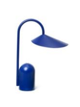 Billede af Ferm Living Arum Portable Lamp H: 30 cm - Bright Blue FORUDBESTIL: SLUT JULI 2024