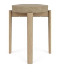 Billede af Audo Copenhagen Passage Stool Upholstered H: 47,5 cm - Natural Oak/Bouclé 02 Beige