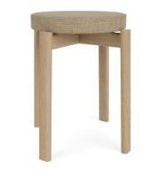 Billede af Audo Copenhagen Passage Stool Upholstered H: 47,5 cm - Natural Oak/Bouclé 02 Beige