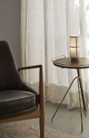 Billede af Audo Copenhagen Umanoff Side Table H: 45 cm - Polished Brass/Walnut