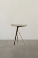 Billede af Audo Copenhagen Umanoff Side Table H: 60 cm - Polished Brass/Walnut
