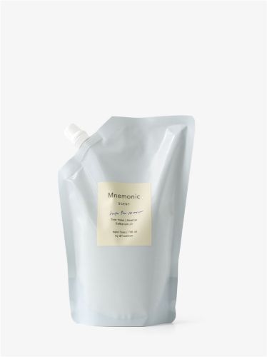 &Tradition Mnemonic MNC1 Hand Soap 375 ml Refill - Into The Moor