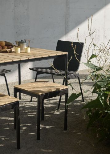 &Tradition Ville AV44 Outdoor Lounge Chair SH: 40 cm - Warm Black 