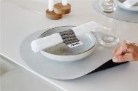 Billede af LindDNA Table Mat Oval L Double 35x45 cm - Cloud Black/Nupo Metallic OUTLET