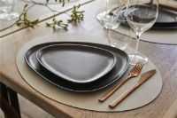 Billede af LindDNA Table Mat Oval L Double 35x45 cm - Cloud Black/Nupo Metallic OUTLET