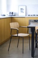 Billede af FDB Møbler J183 Holmen Stablestol m. armlæn - Sort stål, Eg 