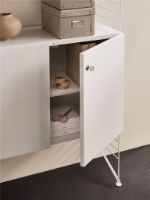 Billede af String Furniture Cabinet With Lock B: 78 cm - Oak